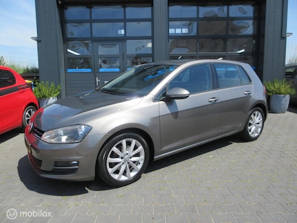 Volkswagen Golf 0