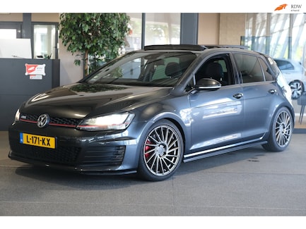 Volkswagen Golf 0