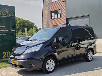 Nissan E-NV200 0