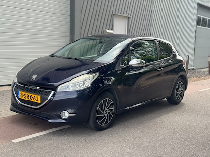 Peugeot 208 0