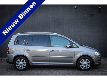 Volkswagen Touran 0