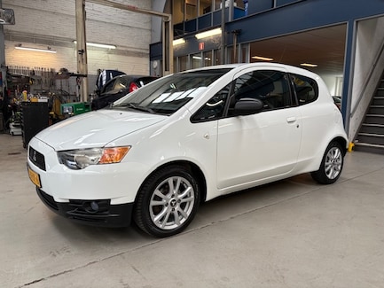 Mitsubishi Colt 0