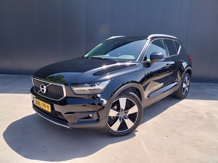 Volvo XC40 0