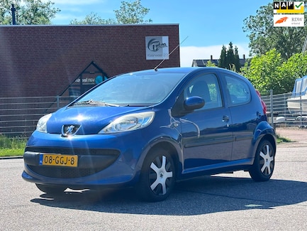Peugeot 107 0