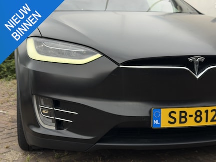 Tesla Model X 0