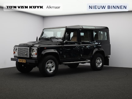 Land Rover Defender 0