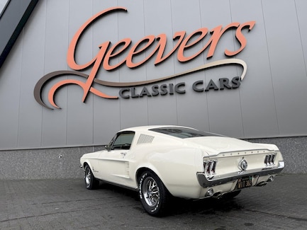 Ford Mustang 0