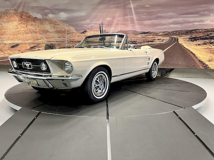 Ford Mustang 0