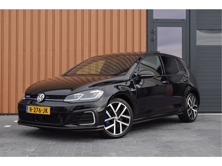 Volkswagen Golf 0
