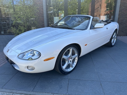 Jaguar XKR 0