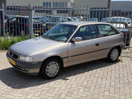 Opel Astra 0