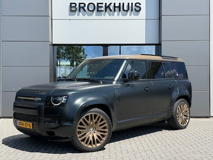 Land Rover Defender 0