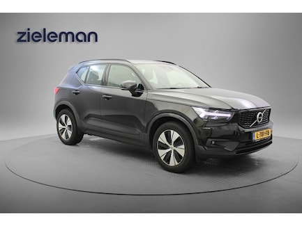 Volvo XC40 0