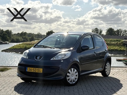 Peugeot 107 0