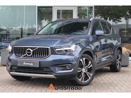 Volvo XC40 0