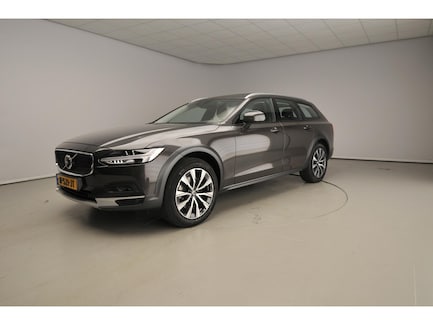 Volvo V90 Cross Country 0