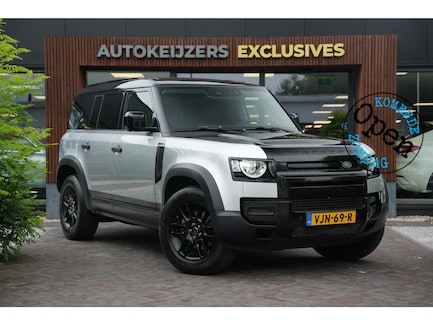 Land Rover Defender 0