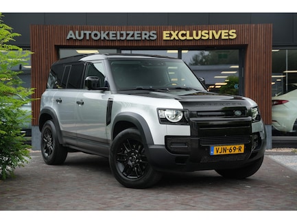 Land Rover Defender 0