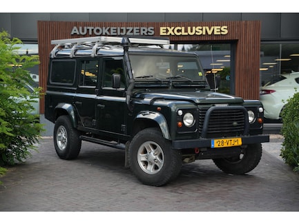 Land Rover Defender 0