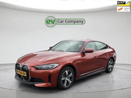 BMW i4 0