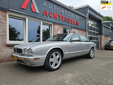 Jaguar XJ 0