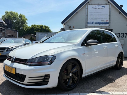 Volkswagen Golf 0