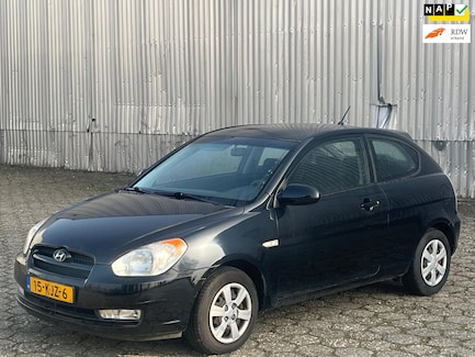 Hyundai Accent 0
