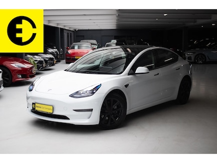 Tesla Model 3 0