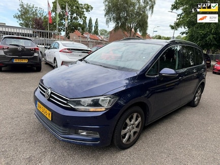 Volkswagen Touran 0