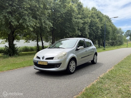 Renault Clio 0