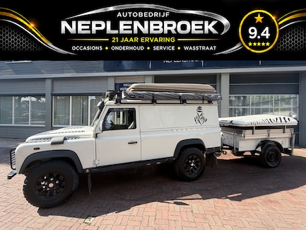 Land Rover Defender 0