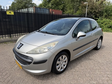 Peugeot 207 0