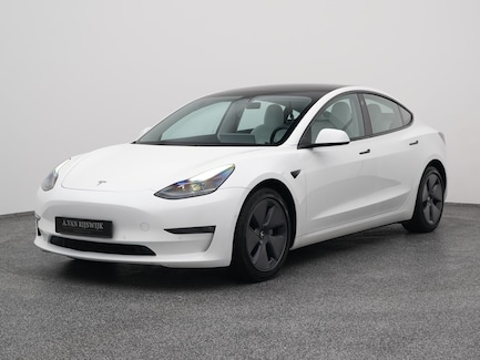Tesla Model 3 0