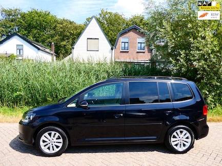 Volkswagen Touran 0