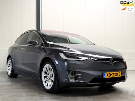 Tesla Model X 0