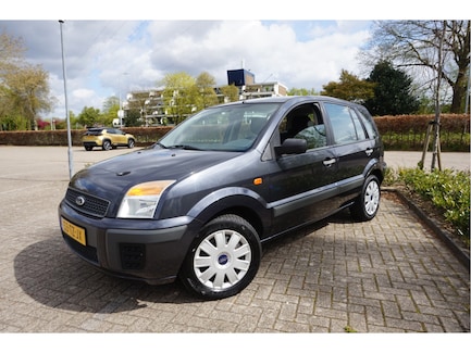 Ford Fusion 0