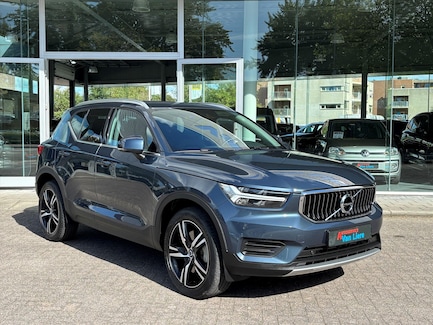 Volvo XC40 0