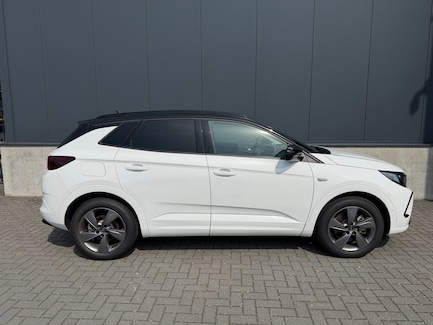 Opel Grandland 0