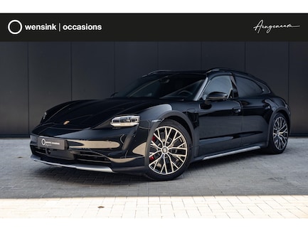 Porsche Taycan Cross Turismo 0