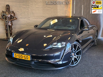 Porsche Taycan 0