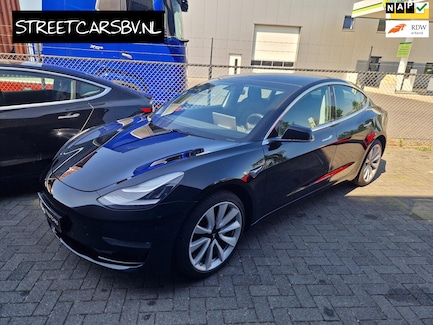 Tesla Model 3 0