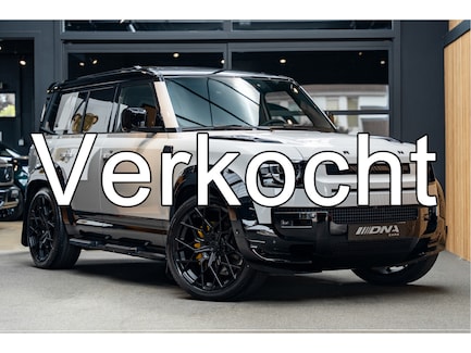 Land Rover Defender 0