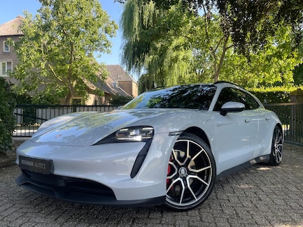 Porsche Taycan Sport Turismo 0