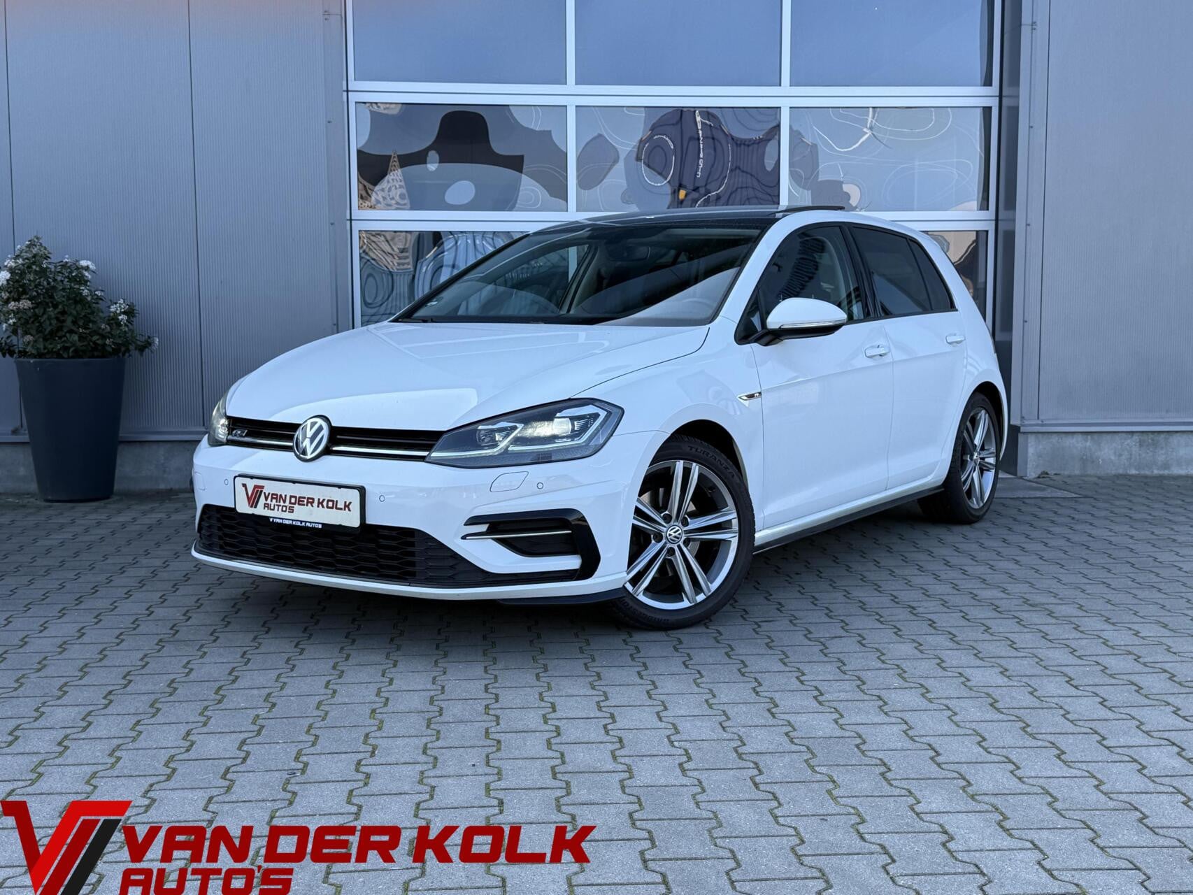 Volkswagen Golf Benzine [KHP-86-J] | AutoTrack