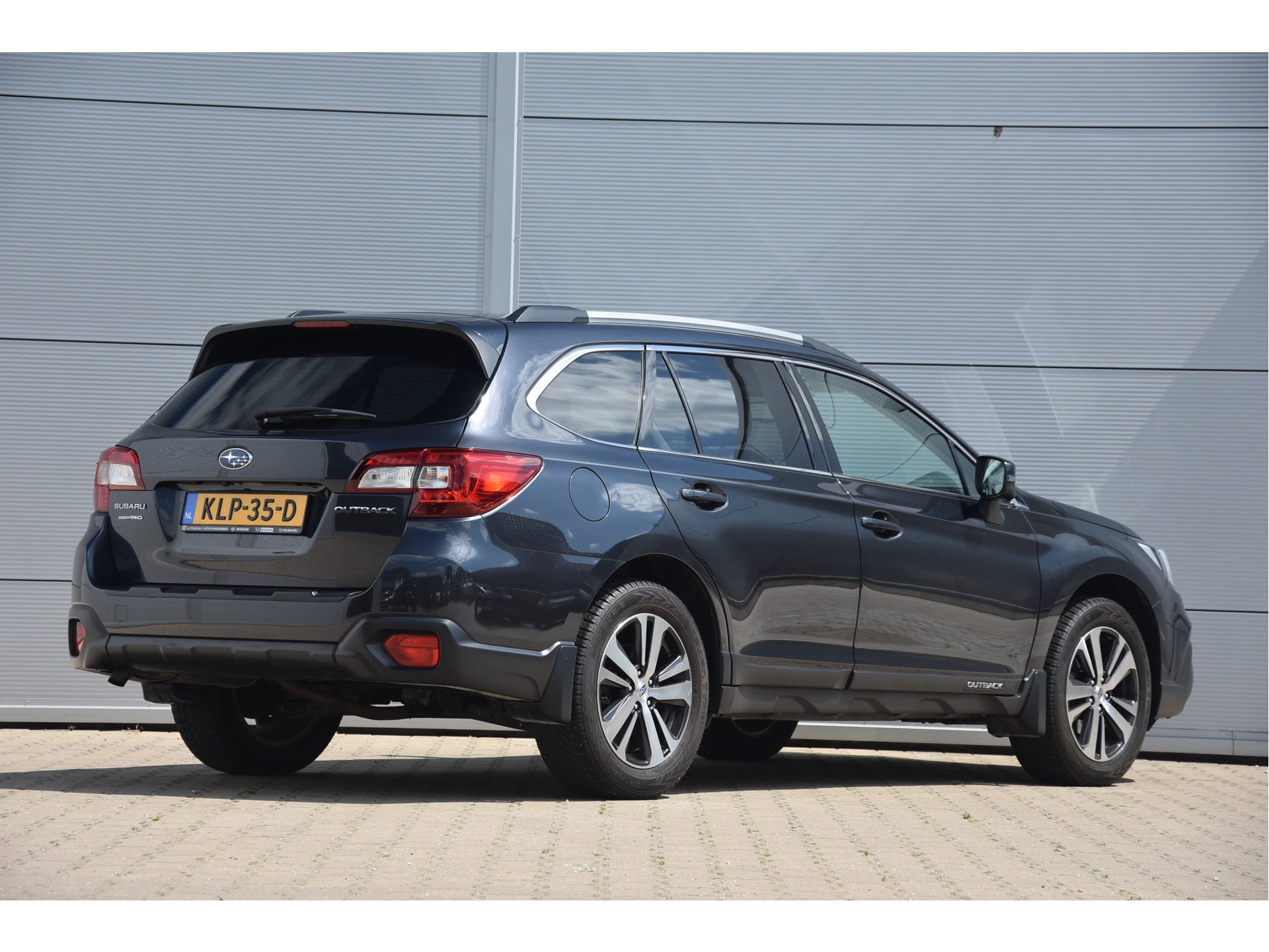 Subaru Outback Benzine [KLP-35-D] | AutoTrack