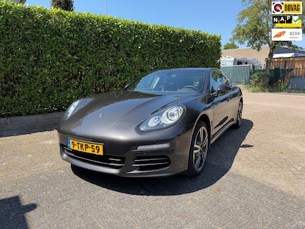 Porsche Panamera 0