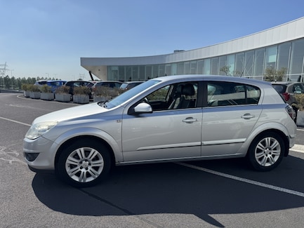 Opel Astra 0