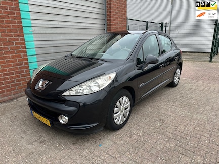 Peugeot 207 0