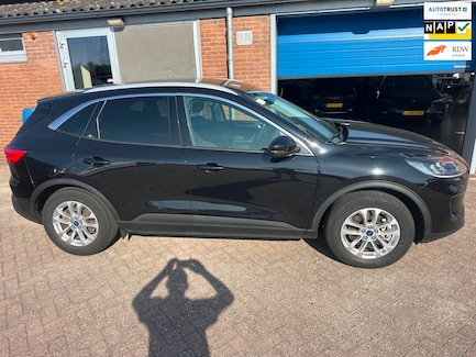 Ford Kuga 0
