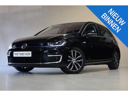 Volkswagen E-Golf 0